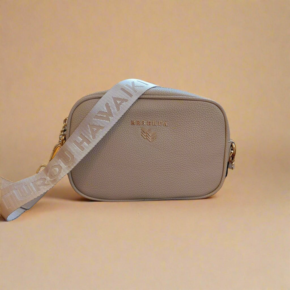 
                  
                    Rerehua Crossbody Peke - Rerehua Boutique
                  
                