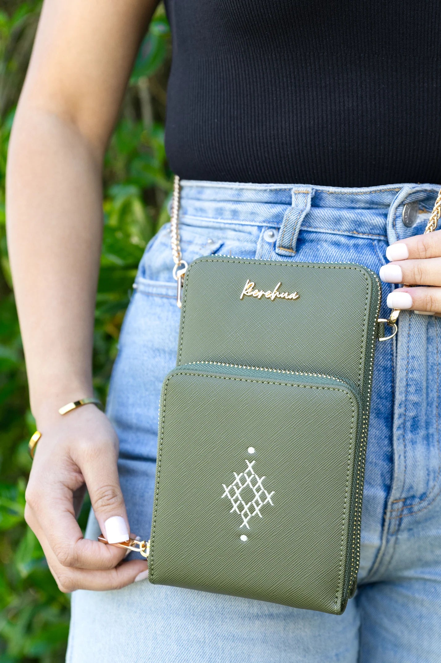 
                  
                    Puawai Phone Bag - Rerehua Boutique
                  
                